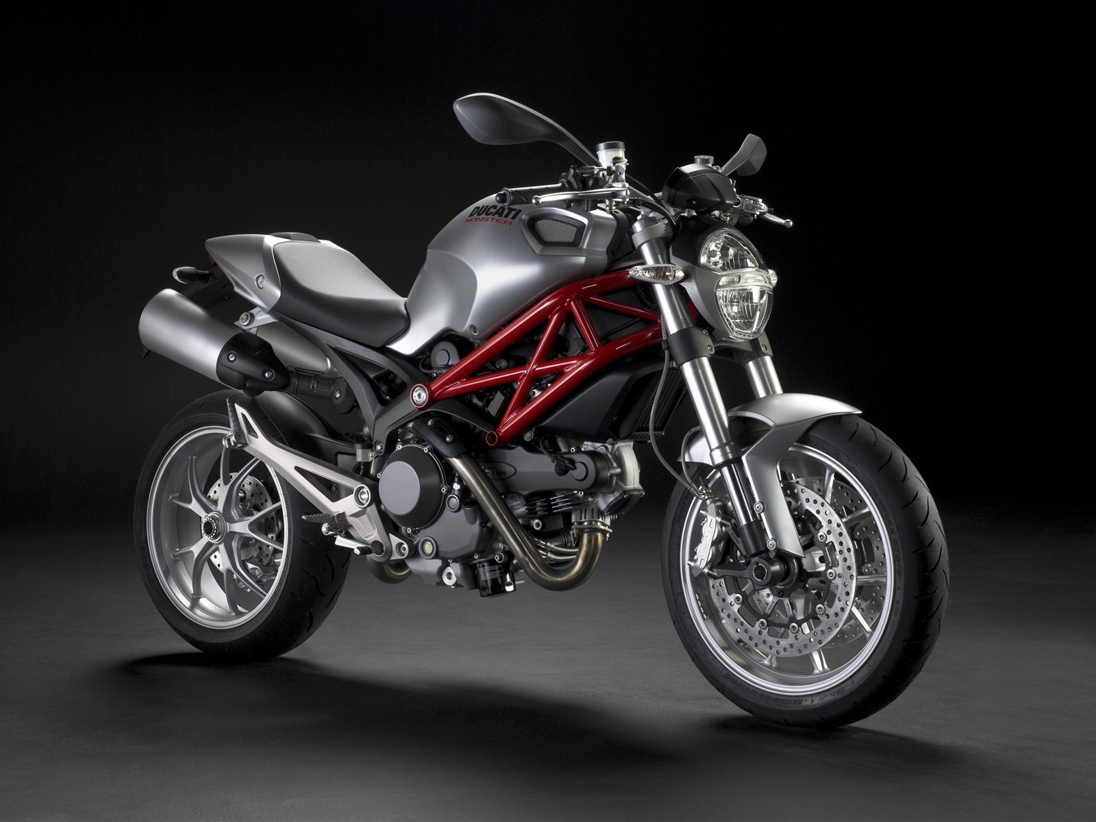 Ducati Monster 11009202214237